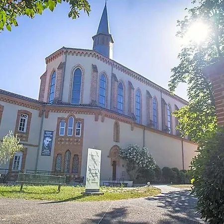 Hotellerie De L'abbaye Du Desert L'Isle-Jourdain (Vienne)